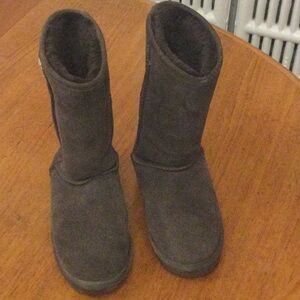 Bearpaw Women’s Suede Boots